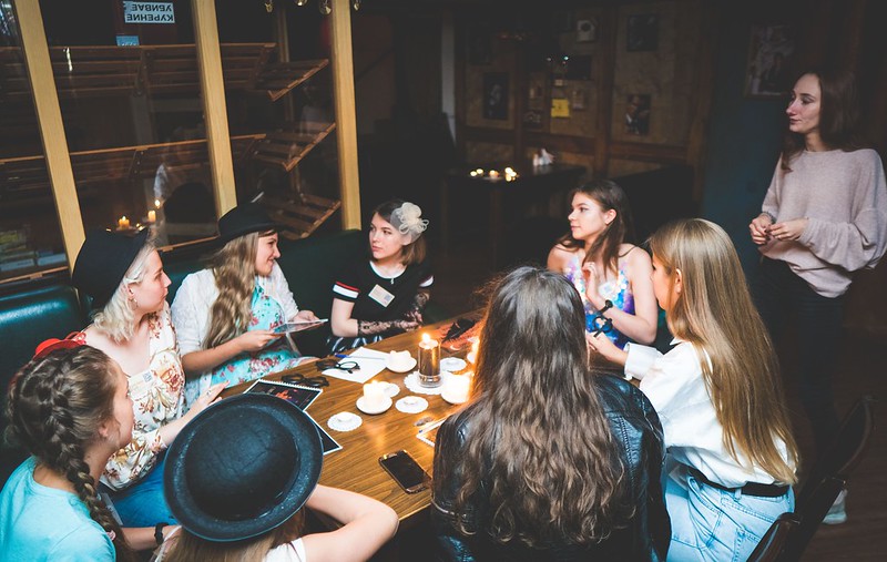 Выездные квесты на Международный женский день: интерактивное мероприятие в школе Харкові.