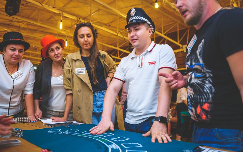 Корпоративные сувениры и подарки на День нефтяника в Харкові