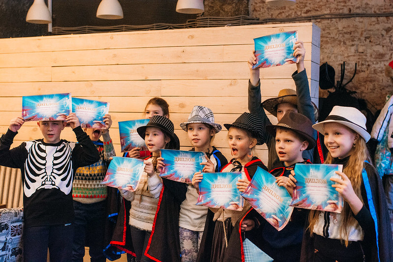 Как отметить Новый год классом — идеи для младших школьников в Харкові